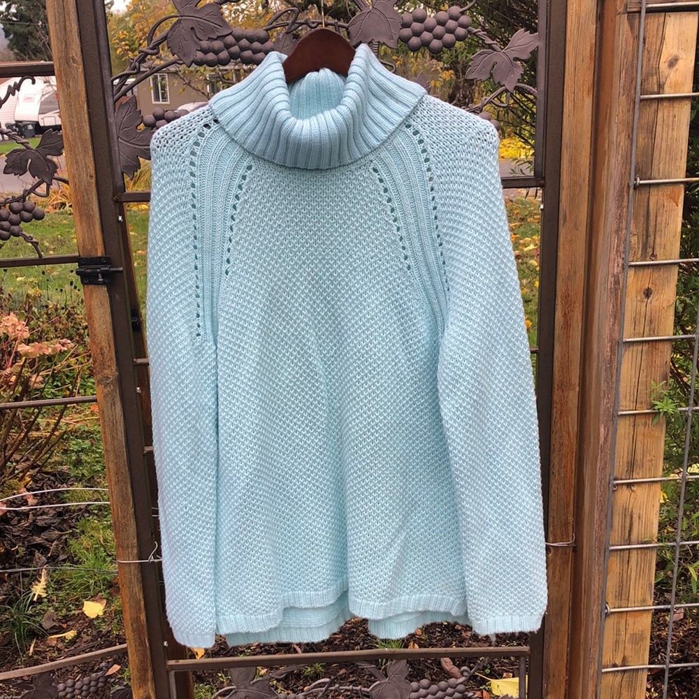 Talbots light aqua oversized nylon blend sweater size L